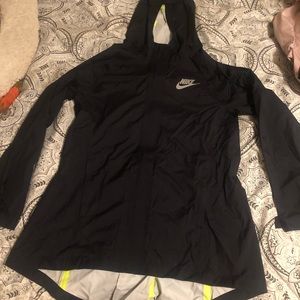 Nike wind breaker (women’s small)